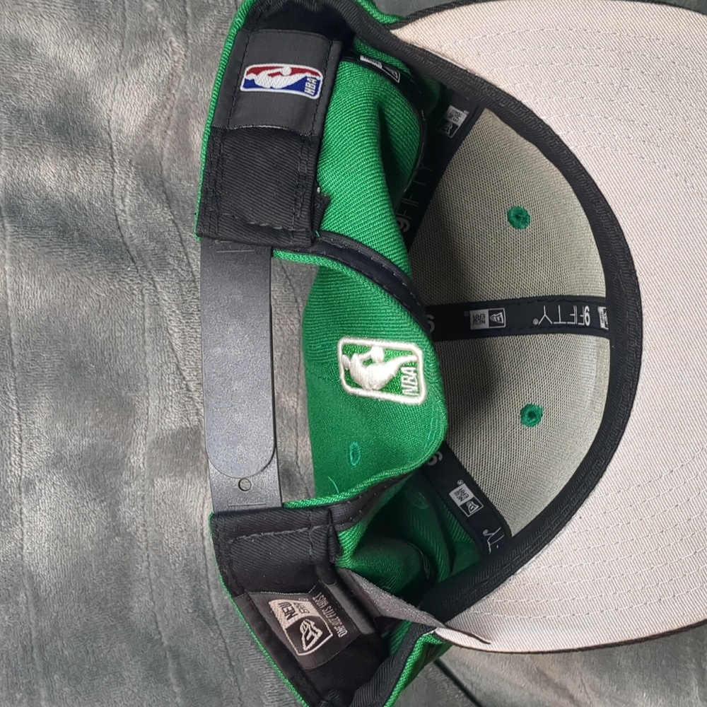 New Era Boston Celtics 2-Tone 9FIFTY adjustable snapback hat.  - Picture 16 of 16